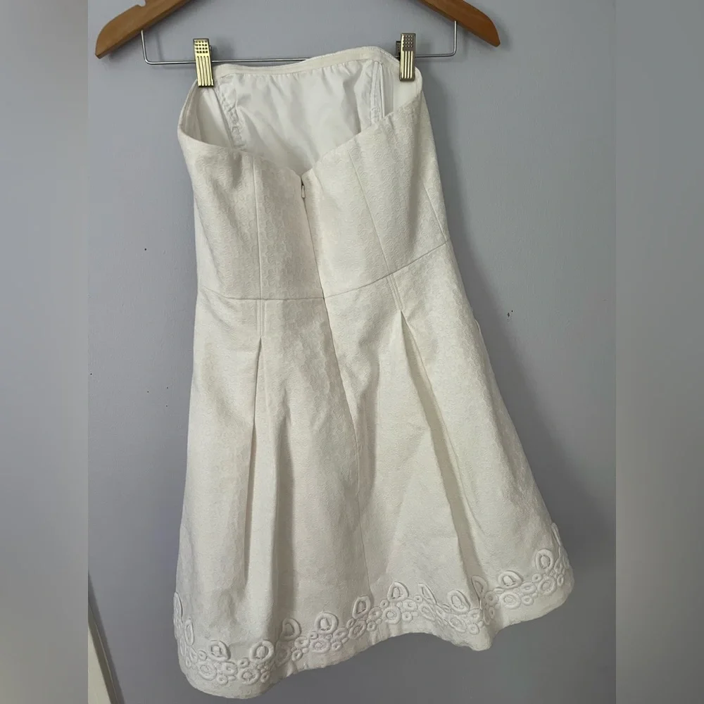 Lily Pulitzer strapless white dress - Picture 2 of 3
